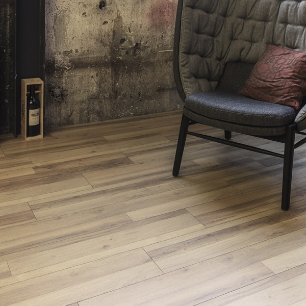 дуб Многополосный